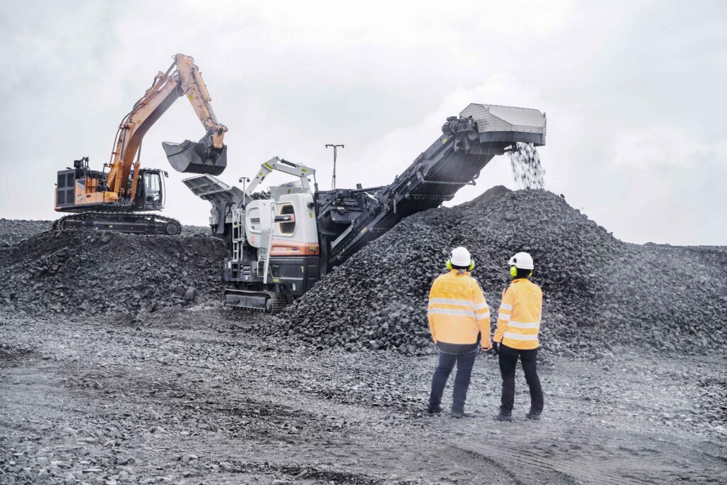 PILOT CRUSHTEC NAMED METSO’S BEST DEALER IN EMEA REGION AS FIVE-YEAR DISTRIBUTORSHIP IS RENEWED.